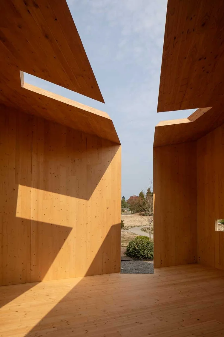 LS20250905_NAAMchapel_008