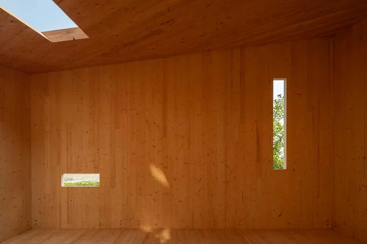 LS20250905_NAAMchapel_011